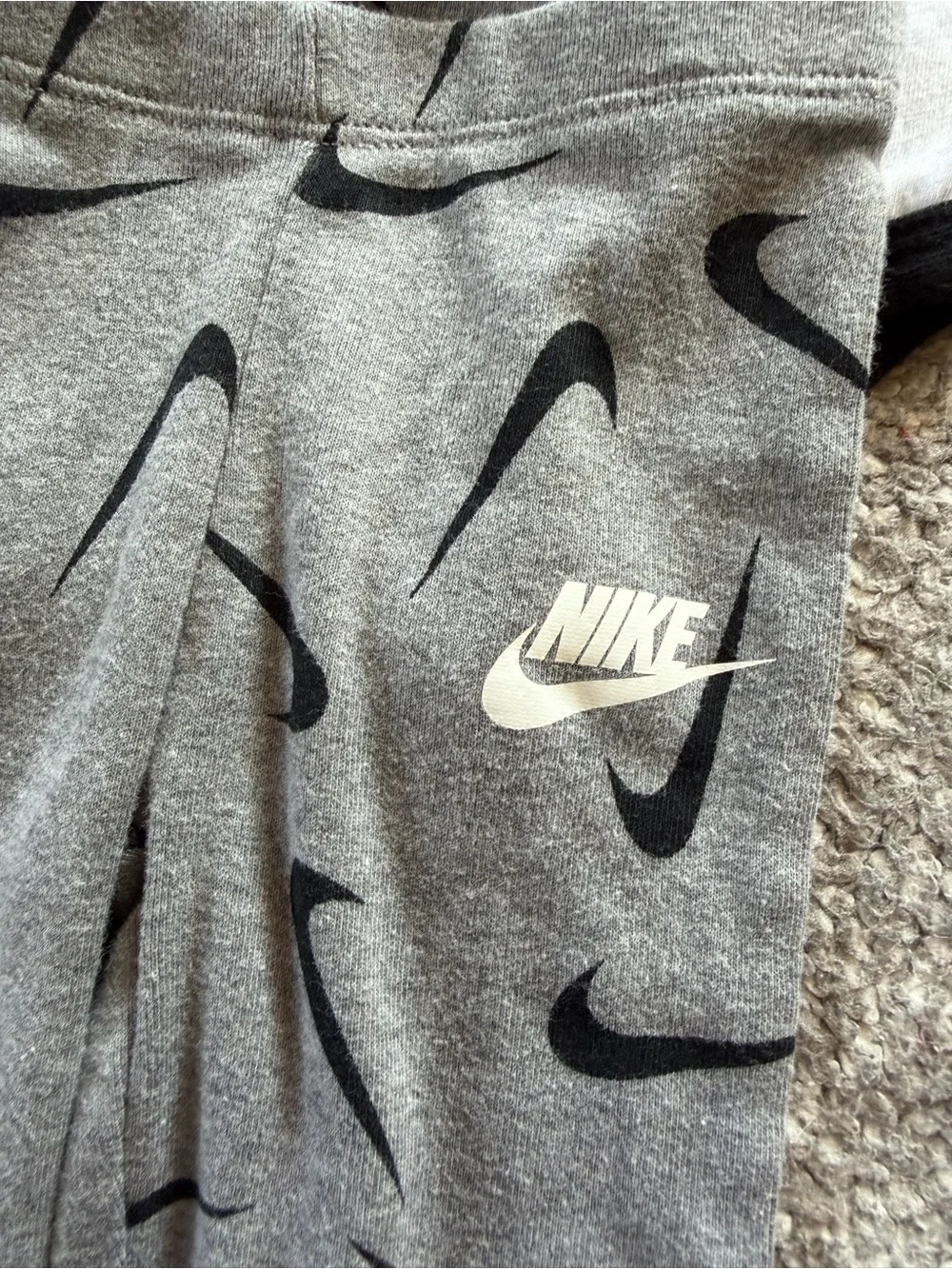 Nike Kids' Gray Logo Outfit - 6 months